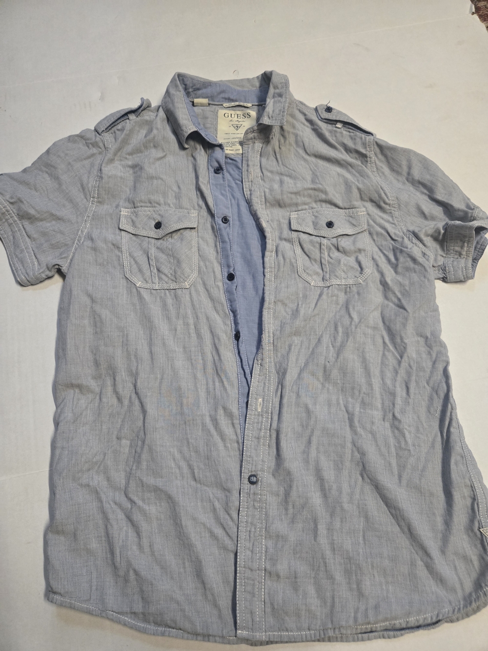 VINTAGE GUESS Men's Light Blue Short Sleeve Button-Up Shirt